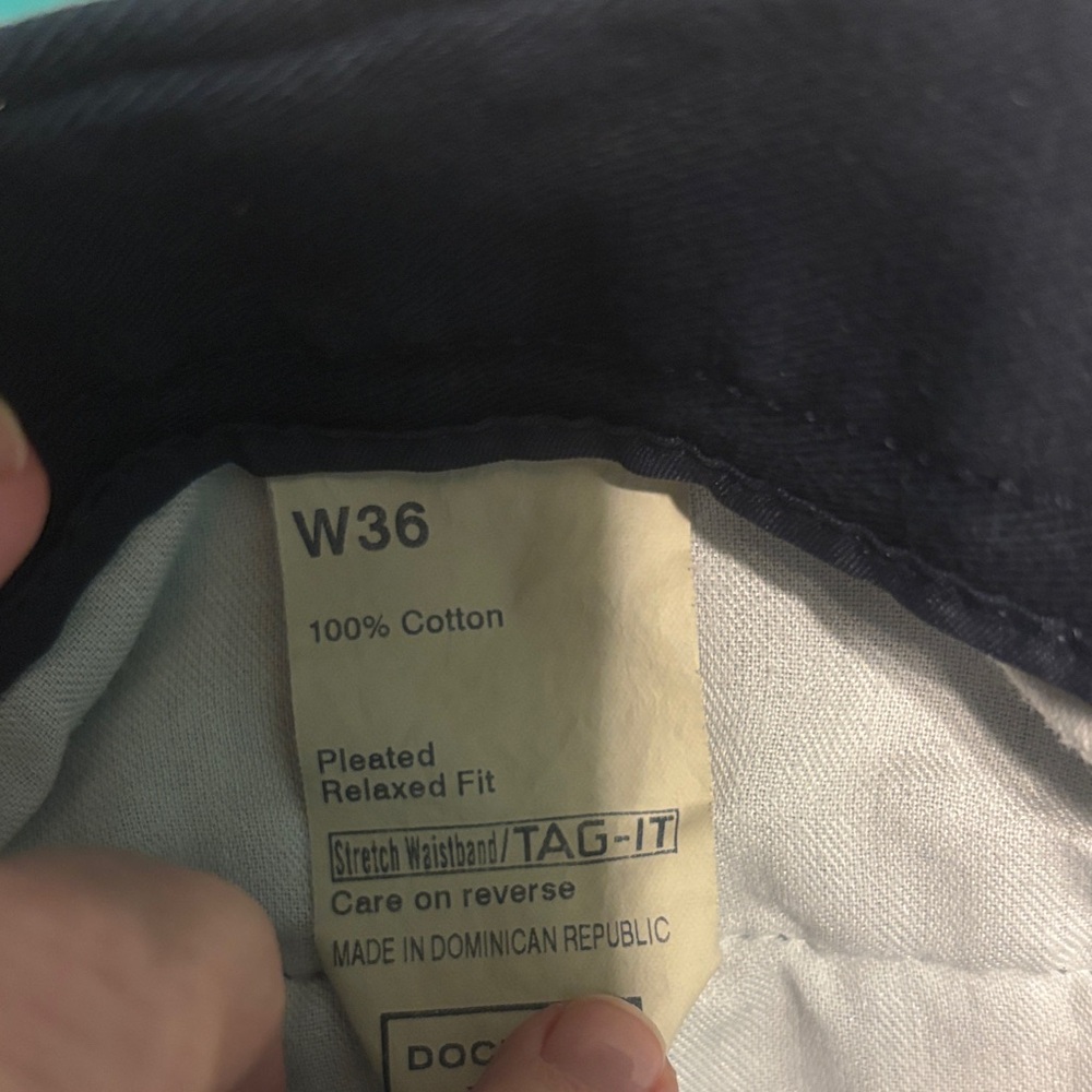 Dockers Men's Dark Navy Shorts - Picture 9 of 9